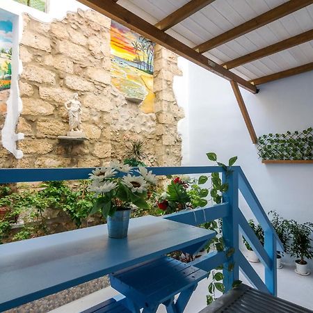 Wonderful Renovated Apartment With Private Patio 雅典 外观 照片