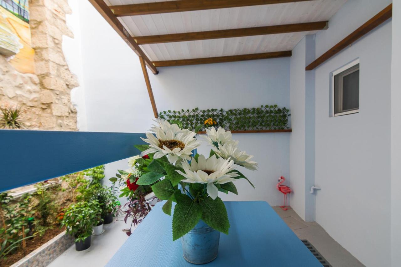 Wonderful Renovated Apartment With Private Patio 雅典 外观 照片